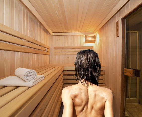 Ubrania w saunie – to musisz wiedzieć